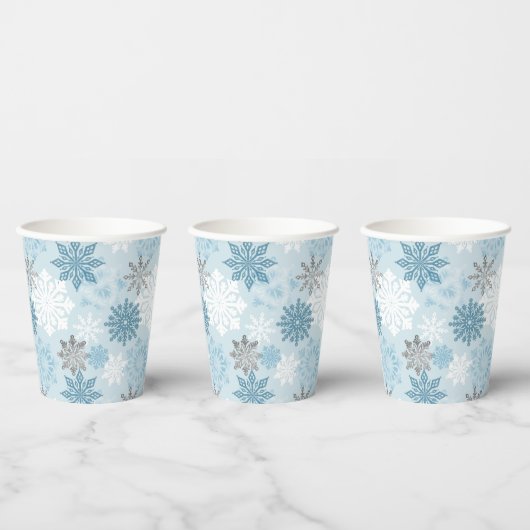 Icy Blue Winter Snowflakes Papieren Bekers (Multi)
