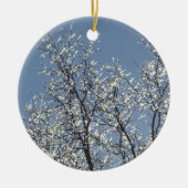 Icy Branches in Winter Blue Sky Keramisch Ornament (Voorkant)