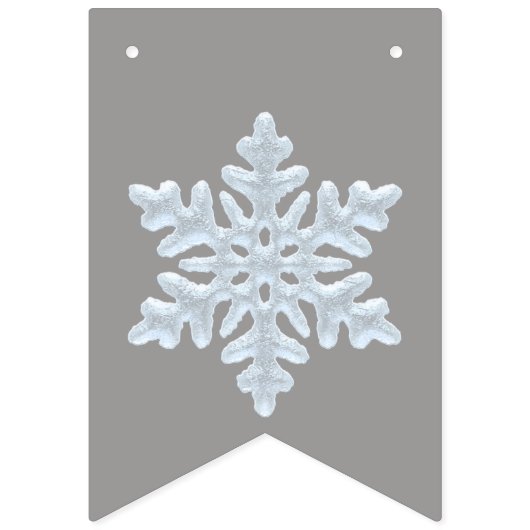 Icy White Frozen Snowflake Elegant kergrijs Vlaggetjes (Derde vlag)