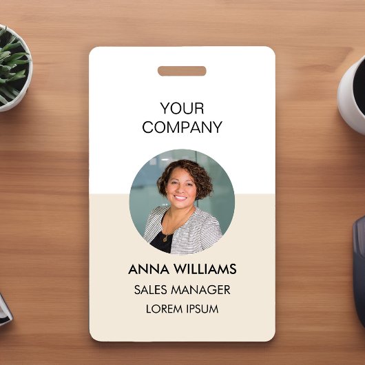 ID-pasfoto van werknemer in cirkel Badge