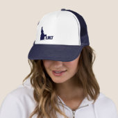 Idaho Built (Donkerblauw) Trucker Hat Pet (In situ)