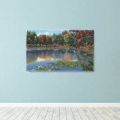 Idaho Lake Scene met Lily PadsIdaho Canvas Afdruk (Insitu (Houten vloer))