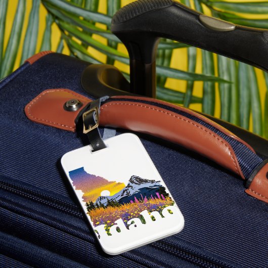 Idaho vorm met berg en wilde bloemen bagagelabel (Voorkant Insitu 1)