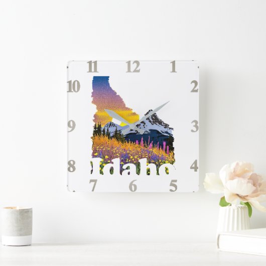 Idaho vorm met berg en wilde bloemen vierkante klok (Huis)