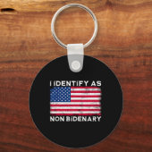 Identificeer als niet Bidenary Patriot Amerikaanse Sleutelhanger (Voorkant)