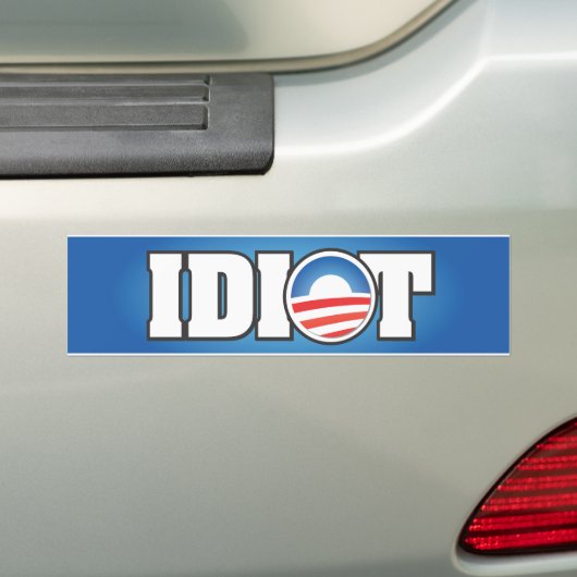 IDIOT BUMPERSTICKER (Op auto)