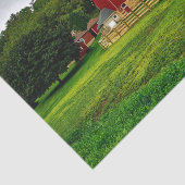 Idyllic Wisconsin Red Barns in Emerald Grass Field Tissuepapier (Detail)