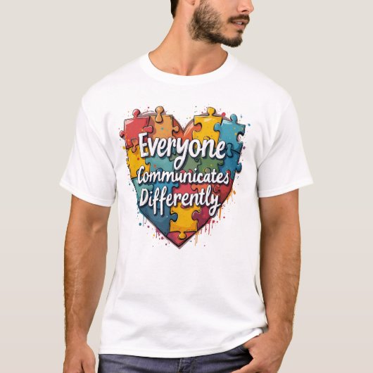 Iedereen communiceert verschillend t-shirt (Voorkant)