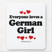 Iedereen houdt van een Duits meisje Muismat (Voorkant)