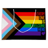 Iedereen is hier welkom (Progress Pride) Vlag Groot Cadeauzakje (Voorkant)
