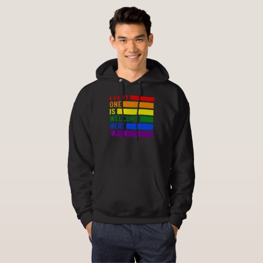 Iedereen is hier welkom. Rainbow Lgbetq Pride Tran Hoodie (Voorkant volledig)