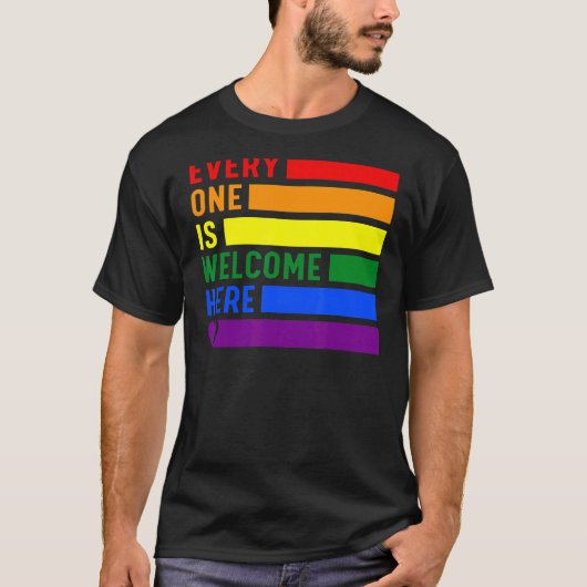 Iedereen is hier welkom. Rainbow Lgbetq Pride Tran T-shirt (Voorkant)