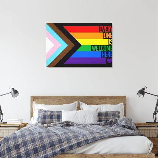 Iedereen is hier welkome vlag (Progress Pride) Canvas Afdruk (Insitu (Slaapkamer))