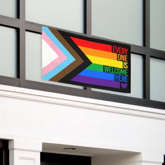 Iedereen is hier welkome vlag (Progress Pride) Spandoek (Buitenkant Gebouw)