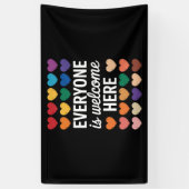 Iedereen is welkom bij LGBTQ Spandoek (Verticaal)