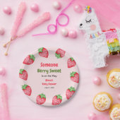 Iemand Berry Sweet Pink Strawberry Baby shower Papieren Bordje (Feest)