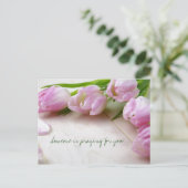 Iemand bidt voor je briefkaart (Staand voorkant)