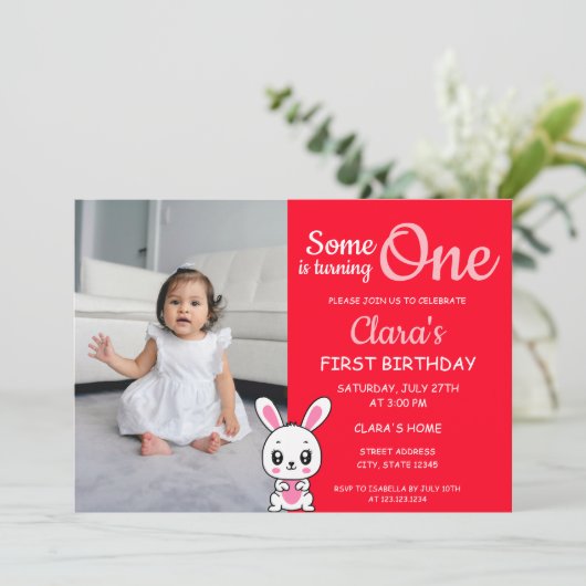 Iemand draait één Rode Foto van één verjaardag Kaart (Staand voorkant)