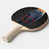 Iemand heeft een het Overspannen (de Versie van he Tafeltennisbatje (Voorkant Gekanteld)