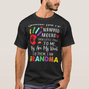 Iemand heeft me om zijn vingers naar mij gedraaid. t-shirt