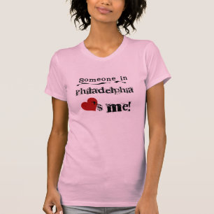 Iemand in Philadelphia T-shirt