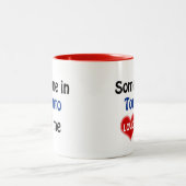 Iemand in Toronto houdt van me Tweekleurige Koffiemok (Center)