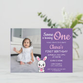 Iemand is het draaien van een Paarse foto 1e verja Kaart (Staand voorkant)