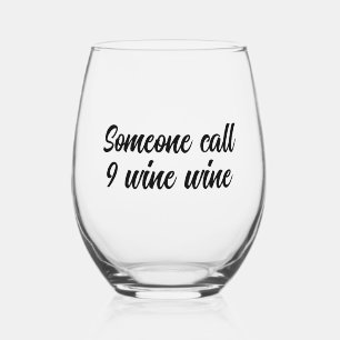Iemand noemt 9 wijn grappig wijnglas zonder voet