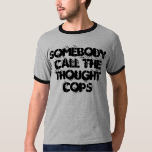 Iemand noemt de denkende koppen t-shirt