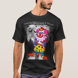 Iemand vindt een clown om middernacht grappige eng t-shirt