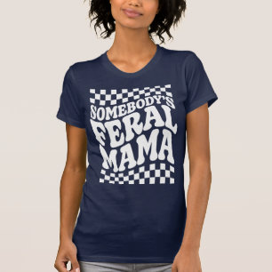 Iemands wilde mama grappige familie cadeau t-shirt