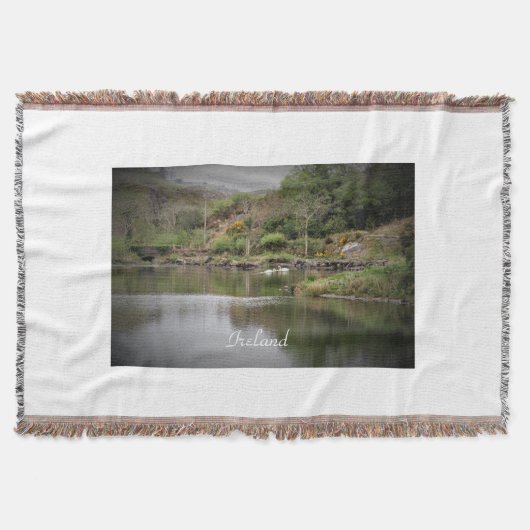 Ierland, County Cork, Lake, Swans, Photography Deken (Voorkant)