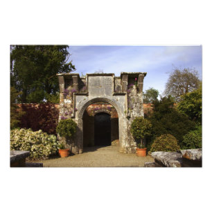 Ierland, de ommuurde tuin van Dromoland Castle Foto Afdruk