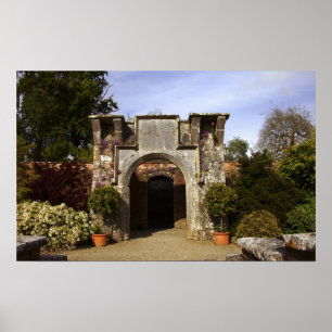 Ierland, de ommuurde tuin van Dromoland Castle Poster