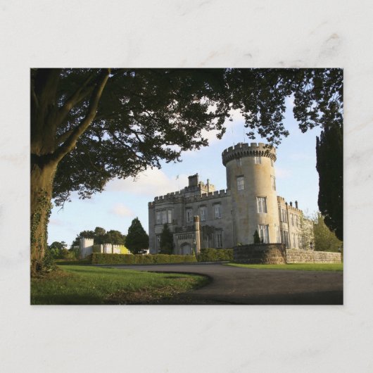 Ierland, de zij-ingang van Dromoland Castle. Briefkaart (Voorkant)