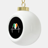 Ierland Flag Heartbeat Keramische Bal Ornament (Rechts)
