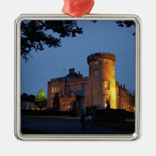 Ierland, het Dromoland Castle verlicht in de schem Metalen Ornament