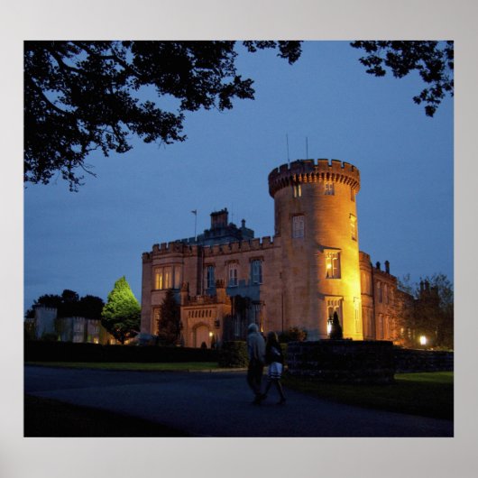 Ierland, het Dromoland Castle verlicht in de schem Poster (Voorkant)