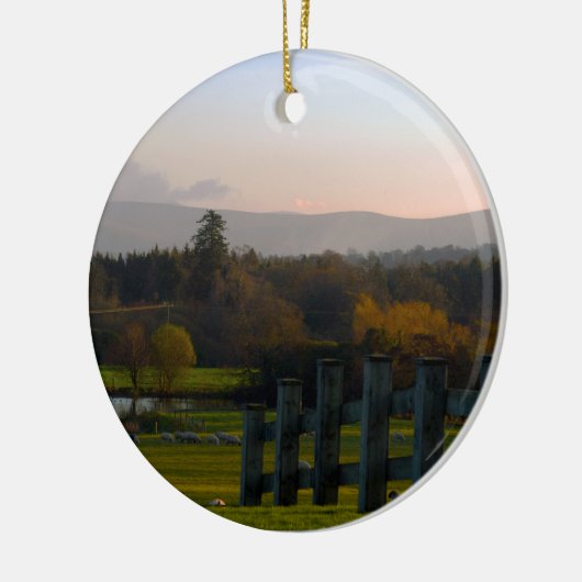 Ierland is prachtig keramisch ornament (Links)