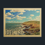 Ierland Ocean Cliffs Vintage Travel Briefkaart<br><div class="desc">Ierland ontwerpt in Vintage Travel-stijl met de Ierse kust,  met zwevende kliffen,  oceaan en blauwe lucht.</div>