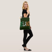 Ierland overlay op Ierse vlag stunt Tote Bag (Op model)