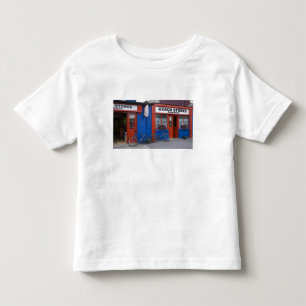Ierland, Strandhill. Winkelpuien met fietsen Kinder Shirts