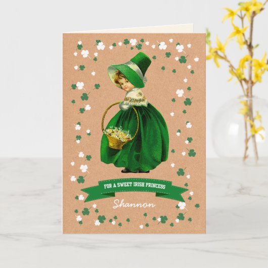 Iers meisje Aangepaste naam St. Patrick's Day Kaart (Gele Bloem)