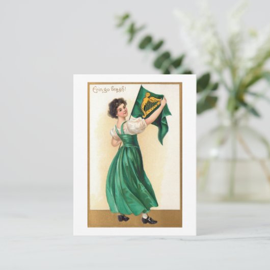 Iers meisje met vlag Erin Go Bragh Feestdagenkaart (Staand voorkant)