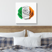 Iers Roos Vlag op wit Canvas Afdruk (Insitu (Slaapkamer))