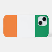 Iers vlagschrift iPhone 15 case (Achterkant horizontaal)