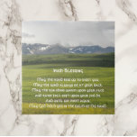 Ierse Blessing Green Valley Landschap Tegeltje<br><div class="desc">Keramische tegel met het schilderachtig foto-afbeelding van een groen,  bergvalleilandschap,  samen met een traditionele Ierse zegen. Selecteer de grootte van uw tegel. Maakt een doordacht cadeau voor familie en vrienden of als een housewarming cadeau!</div>