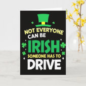 Ierse chauffeur grappige St. Patrick kaart (Gele Bloem)