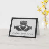 Ierse Claddagh, vriendschap, loyaliteit en liefde Kaart (Gele Bloem)