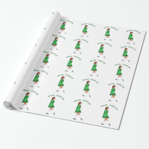 Ierse danser in zachte schoenen in het groen cadeaupapier
